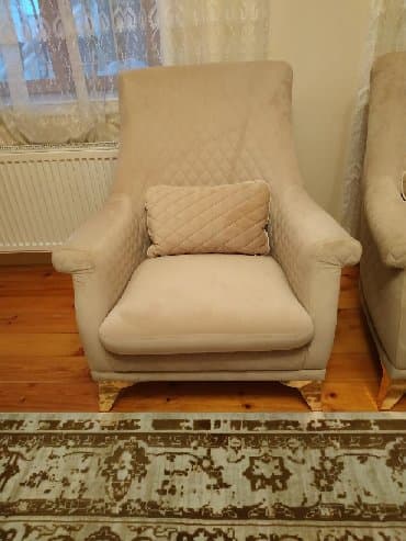 Ofis mebeli: Turkiyənindir təzə alınıb 3600 man.2600 man satilir — 1