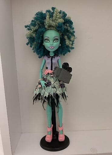 Monster high honey swamp