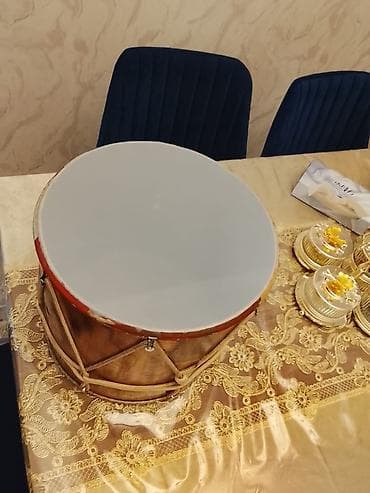 Qaval-davul (nağara) – klassik xalq çalğı aləti - Korpus: təbii