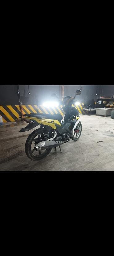 velo skuter: Məhsul: Sarı-qara rəngli skuter tipli motosiklet Təsvir: - Idman — 7