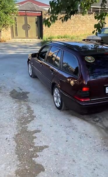 mersedes qapı: Mercedes-Benz C-Class: 2.2 l | 2000 il Universal — 4