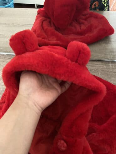 детская и подростковая одежда: Ici astarli papagi ayiciqli jilet,geyilmeyib. 2ededdir bundan. Biri 1 — 2