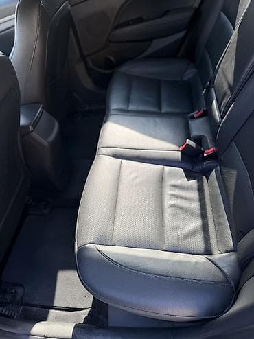 Hyundai Elantra: 2 l | 2017 il Sedan — 5