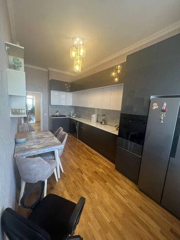 gencede 3 otaqli evlerin qiymeti: 3 otaqlı, Yeni tikili, m. Qara Qarayev, 115 kv. m — 8