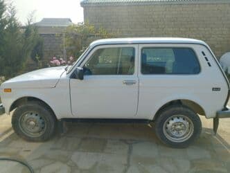 4 qapili niva qiymeti: VAZ (LADA) 4x4 Niva: 1.7 l | 2008 il 150000 km Sedan — 4