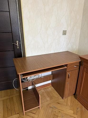 lian li: Düz masa, Polkalı, Siyirməli, Teksturalı laminat — 1