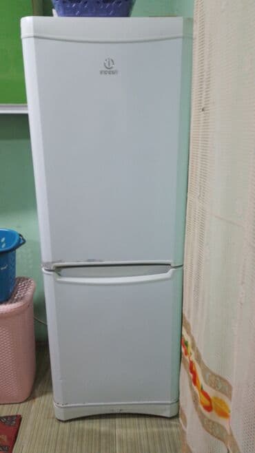 soyuducu arcelik: 2 qapılı Indesit Soyuducu Satılır, rəng - Ağ — 1