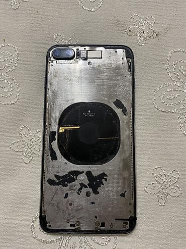isdenmis soyuducular: IPhone 8 Plus, 64 GB, Space Gray, Qırıq — 1