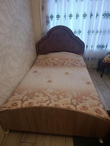 Yataq dəsti – tək nəfərlik - Ölçü: təxmini 90–100 sm en, 190–200 sm