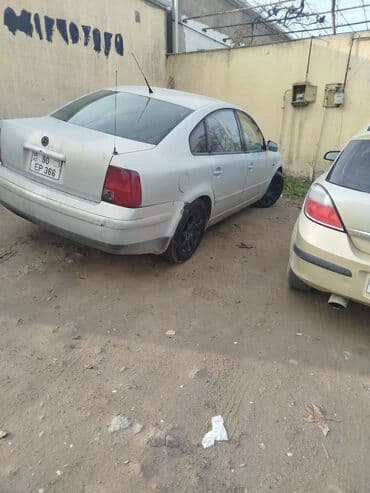 passat disk: Volkswagen Passat: 1.8 l | 1999 il Sedan — 3