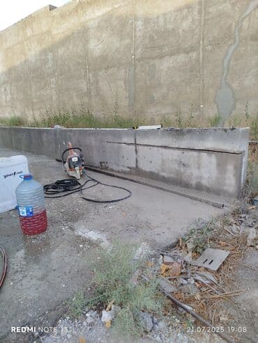 icare avtomobil qalmaq serti ile: Səssiz tozsuz səliqəli kəsim. Beton katlavan monolit kubik — 17