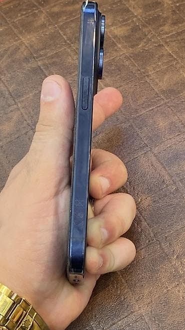 iphone yevlax: IPhone 15 Pro, 128 GB, Göy, Face ID — 4