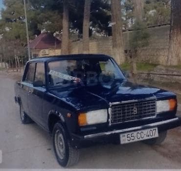 prius arxa: VAZ 2107 sedan – tünd mavi rəng, 4 qapı, arxa ötürücülü klassik kuzov — 1
