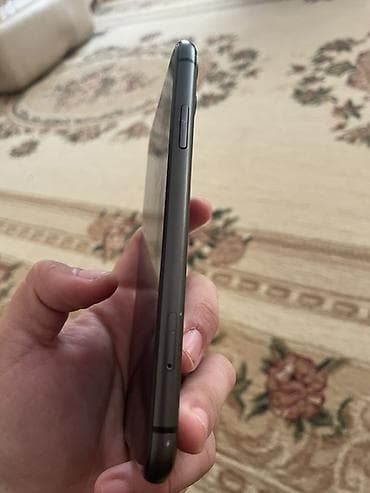 iphone 11 teze: IPhone 11, Qara — 4