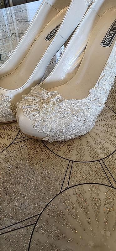 Gəlin ayaqqabısı – YENI. GUL MODA Istifade olunmayıb. - Rəng: südlü — 10