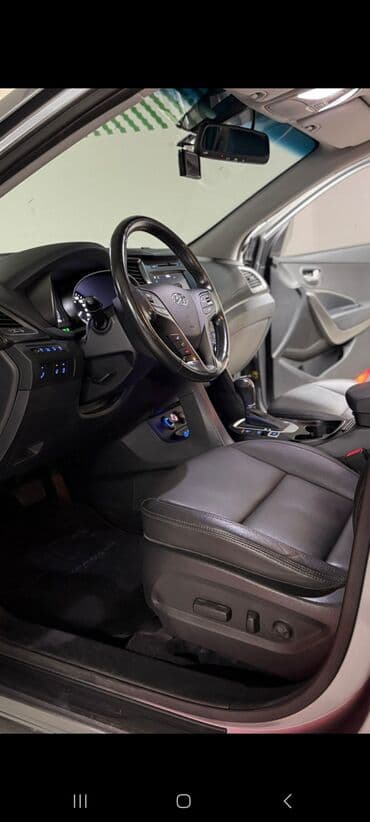 vaz suret qutusu: Hyundai Santa Fe – qara rəngli, şəhər və uzun yola uyğun komfortlu — 9