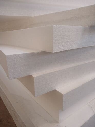 10 sm qalinliğina olan penoplastlar isdenilen ölçülere uyğun kesimleri