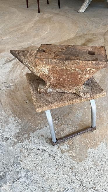 mac utu feni: Dəmirçi örsü - Material: tam metal gövdə, kütləsi yüksəkdir - Forma — 1