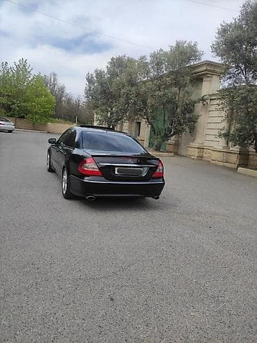 bmw oturacaqlar: Mercedes-Benz E-Class (W211) sedan - Korpus: qara rəng, 4 qapı, xrom — 6