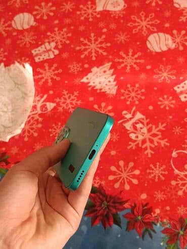 Apple iPhone: Honor 8C, 128 ГБ, цвет - Зеленый, Face ID — 7