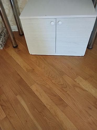 skafi: Ağ rəngli kompakt iki qapılı tumba - Material: laminat/MTF tipli — 1