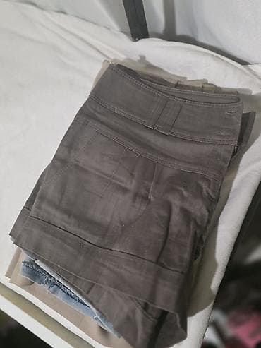 qadin ucun: Qadın şort dəsti – 3 ədəd Birlikdə Satılır 10 Azn Ölçü: 38 Vəziyyət — 4