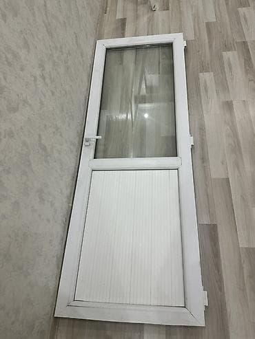 ev qapsl: Qiymət: 60 manat Ağ rəngli PVC balkon/eyvan qapısı - Material: PVC — 3