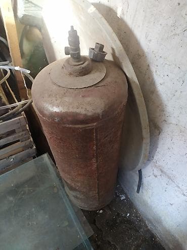 Məhsul: Qaz balonu (silikon klapanlı, vintli çıxış) Təsvir: - Şaquli at lalafo.az Məhsul: Qaz balonu (silikon klapanlı, vintli çıxış) Təsvir: - Şaquli