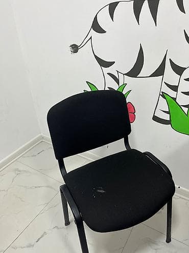 Qara rəngli ofis/stul - Sadə və universal dizayn - Yumşaq tekstil lalafo.az -da Qara rəngli ofis/stul - Sadə və universal dizayn - Yumşaq tekstil