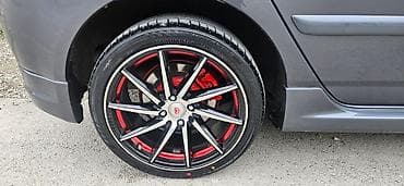 mercedes e 220: - Rəng: qara/polad effektli ön səth, qırmızı daxili halqa və — 4