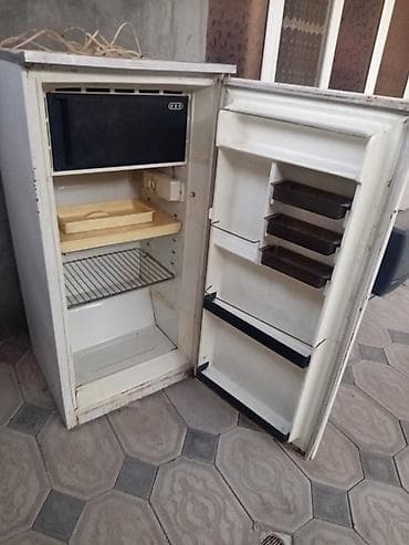 isti su: Kompakt tək qapılı soyuducu - Üst bölmədə kiçik dondurucu kamerası — 1