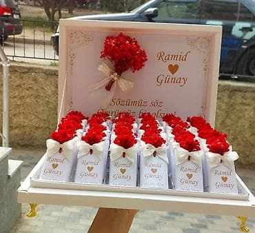 mirvari sepler: Dəstə daxildir: Üzük, Sırğa, Bilərzik, Sarı qızıl, 3 g — 5