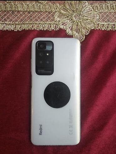 redmi pad 6: Redmi smartfon - Rəng: ağ arxa panel, ön hissə qara ekran - Ekran — 2
