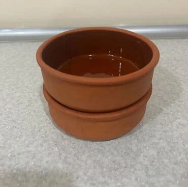 bakal: Saxsı qablar satılır.Pitiqabı,qatıqqabı,yeməkqabı,bakal.Çeşidlər — 8