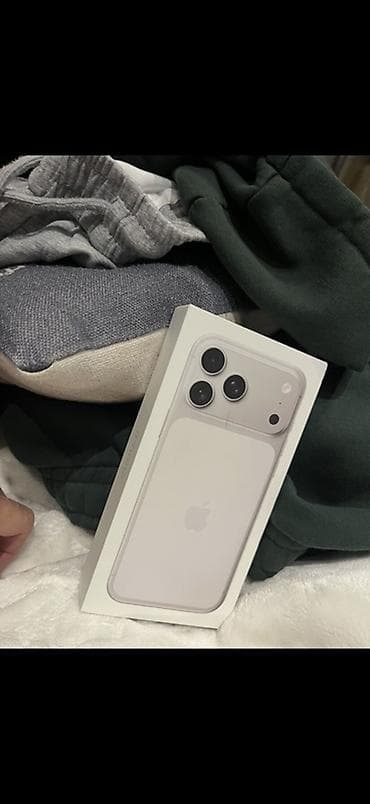 iphone 3s: IPhone 17 Pro Max, 256 GB, Gümüşü — 1