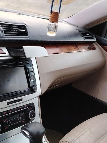 mercedes e class: Volkswagen Passat CC: 2 l | 2009 il Sedan — 10