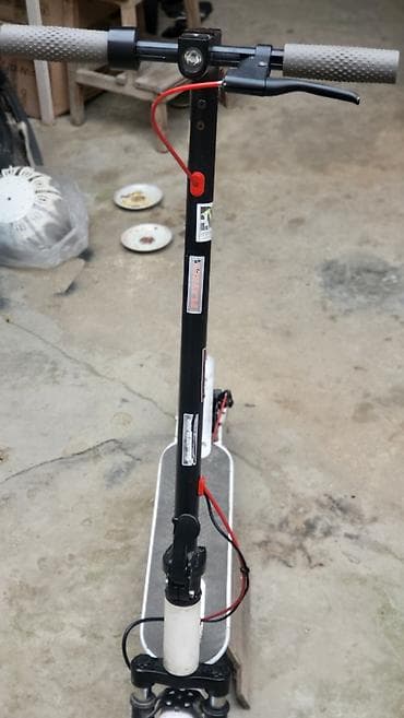 electrikli scooter: Elektrik skuter - Şəhərdaxili gediş-gəliş üçün rahat elektrik skuter — 2