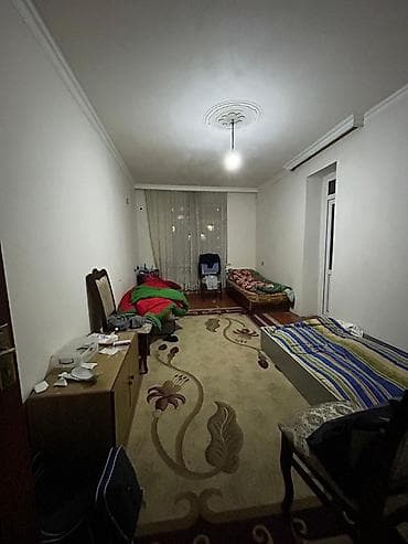 ağsuda ev: Təcili Kirayə Verilir : 2 otaq 9/9 mərtəbə LİFT işləyir 9-cu — 3