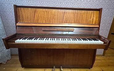 Клавишные инструменты: Məhsul: Кубань piano 2 pedallı əla vəziyyətdədir. Dilləri təmizdi — 3