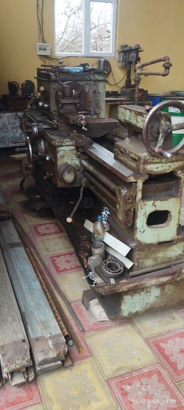 Avtoservis avadanlıqları: Metall üçün torna dəzgahı - Konstruksiya: ağır çuqun gövdə, geniş — 3