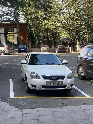 VAZ (LADA) Priora: 1.6 l | 2015 il 192000 km Sedan