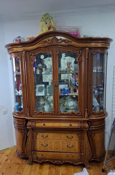 kalidor ucun alcipan fiqurlari: Açılan, 4 qapılı Düz dolab, Qorka — 1