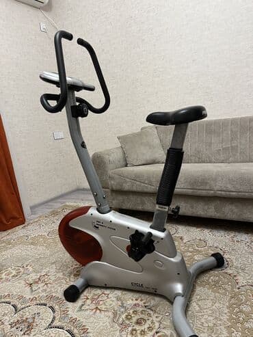 işlənmiş velosiped: 600 azn alınıb, 220 azn satılır. Evdə sıxlıq səbəbindən. Real alıcıya — 2