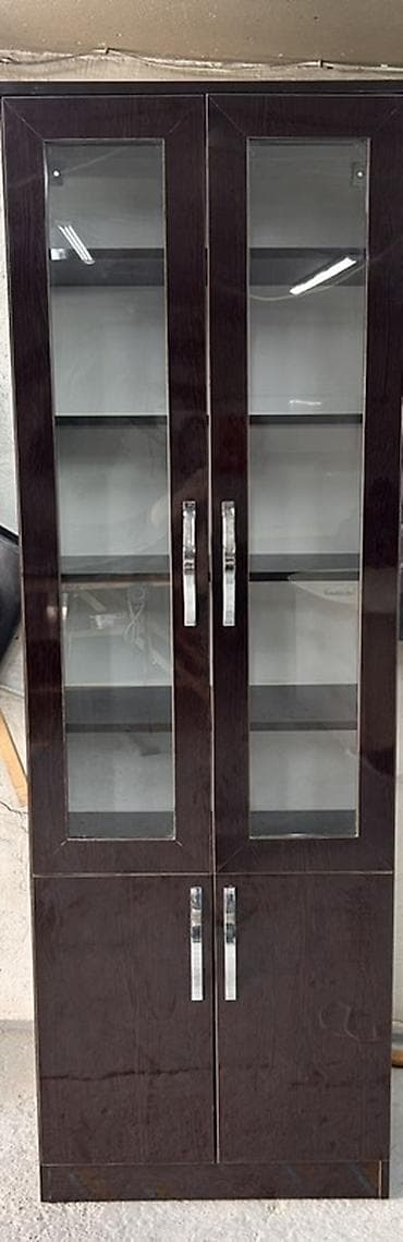Şüşə vitrinli şkaf - Material: ağac əsaslı (MDF/laminat tipli) — 1