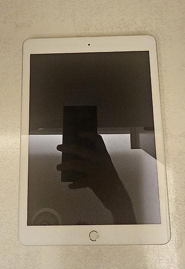 yeni iphone 7: Apple iPad planşeti.İpad 9.7 dir.2017 ci ile aiddi.İşlemeyi — 3