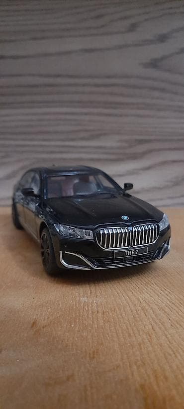 Bmw 1:24 Ölçü 760li Səsləri işıqları işləyir Cüzi kasmetik boya — 1