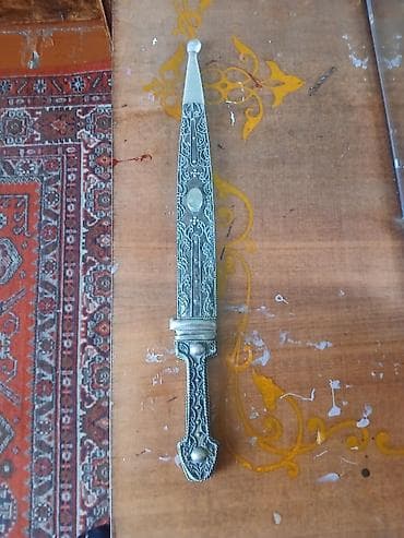 kohne pullar aliram: Əl işi bıçaq və dekorativ baltaca (2 ədəd) - Milli üslubda gümüşü — 1