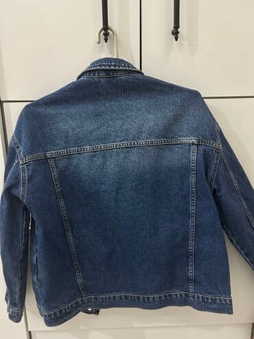 kişi üçün gödəkçə köynək: Az istifade olunub. S razmer — 3