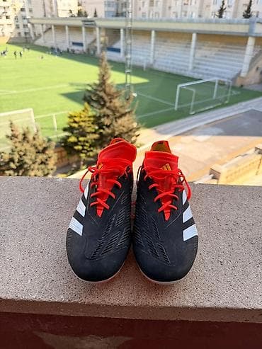 Butslar: Butslar Adidas, Ölçü: 44 — 2