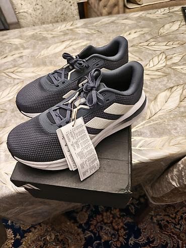 ayaqqabı kişi: - Məhsul: Qaçış ayaqqabısı, adidas üslubunda 3 zolaqlı dizayn - Rəng — 3